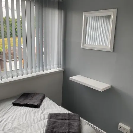 Cheerful 3 Bedroom Townhouse *