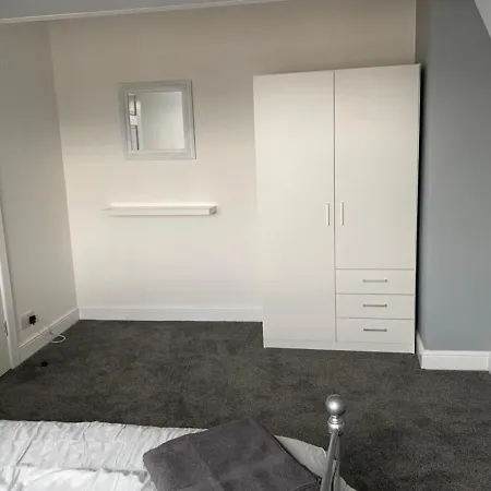 Cheerful 3 Bedroom Townhouse Holiday home *