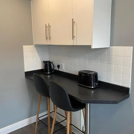 Cheerful 3 Bedroom Townhouse Leeds (West Yorkshire)