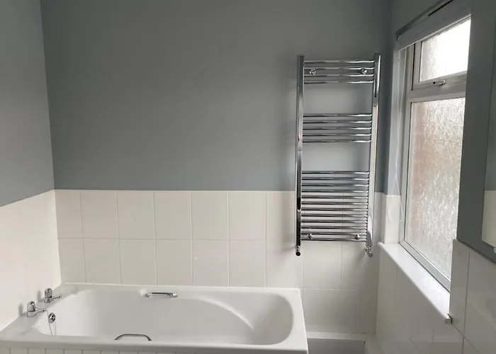 بيت للعطل Cheerful 3 Bedroom Townhouse ليدز