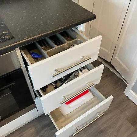 Cheerful 3 Bedroom Townhouse 펜션