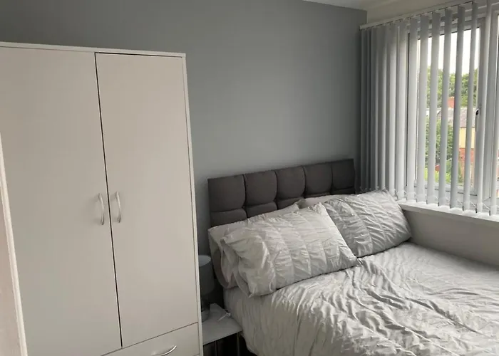 Cheerful 3 Bedroom Townhouse 펜션 *